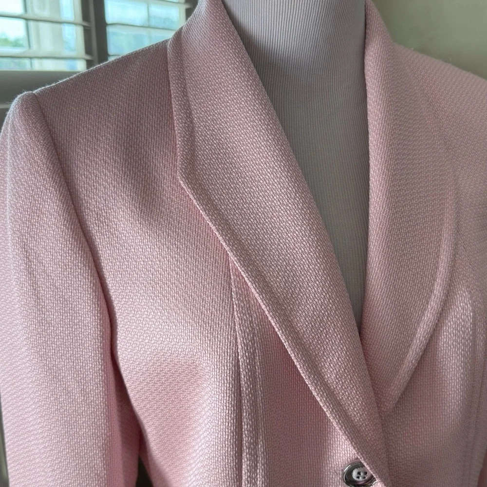 Tahari Pink Blazer with Notched Lapel and Tailored Fit